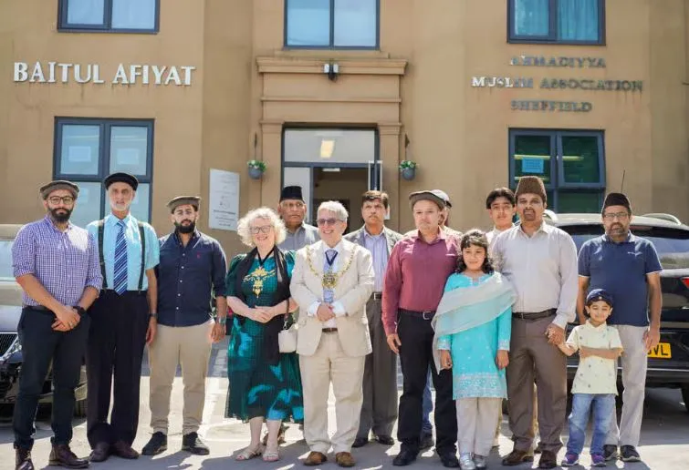 Lord Mayor of Sheffield visit mosque to promote community cohesion