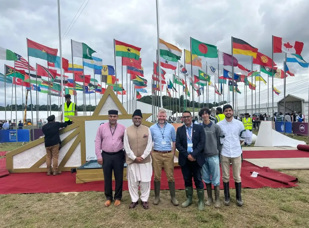 Thousands Prepare for Jalsa Salana UK as Huddersfield Delegation Joins Global Convention of Faith and Peace