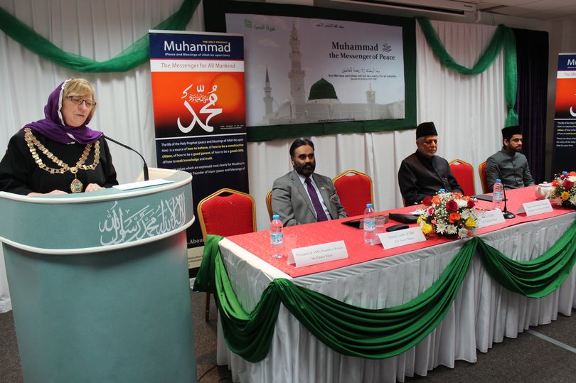 Peace symposium held at Hanworth Park Mosque