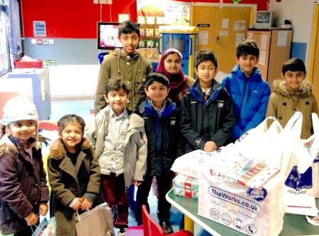 Parents of Poorly Children in Airedale Hospital Weep at the Kindness of Muslim Kids at Christmas