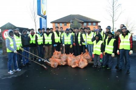 The young Muslims who cleaned up Croydon