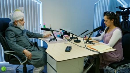 Ahmadi Muslims sympathetic to all of mankind – Head of Ahmadiyya Muslim Community