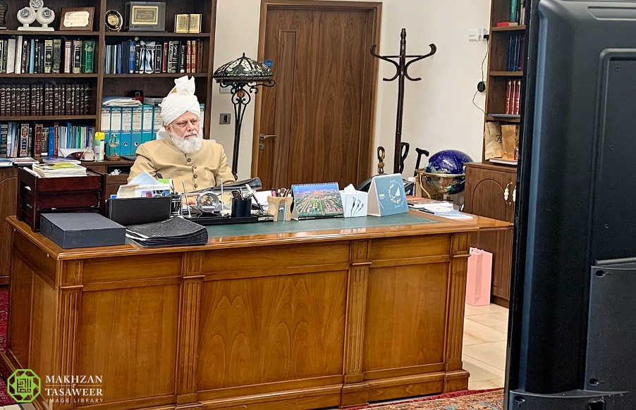 Ahmadi Muslim Women from Kababir have Honour of a Virtual Meeting with the Head of the Ahmadiyya Muslim Community