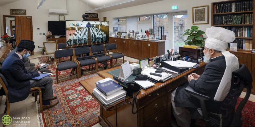 Members of Waqfe Nau from Mauritius have Honour of a Virtual Meeting with the Head of the Ahmadiyya Muslim Community