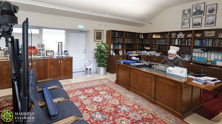Lajna Imaillah UK National Majlis-E-Amila has Honour of First Virtual Meeting of 2021 with World Head of Ahmadiyya Muslim Community