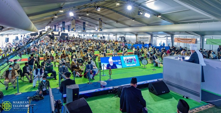 More than 125,000 people join the Ahmadiyya Muslim Community