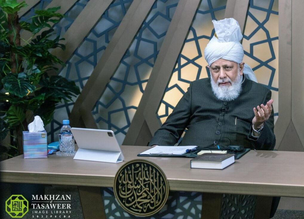 Members of Majlis Atfal-ul-Ahmadiyya from Nigeria have Honour of a Virtual Meeting With Head of the Ahmadiyya Muslim Community