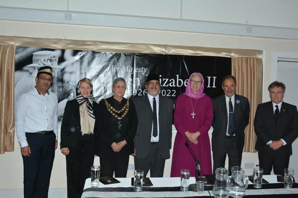 Queen Elizabeth II: Memorial held at mosque in Crawley