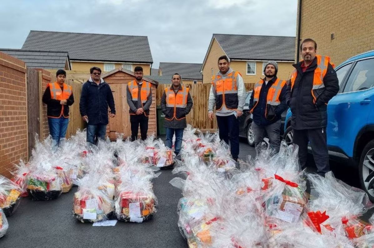 Young Muslims help hundreds across the UK over Christmas