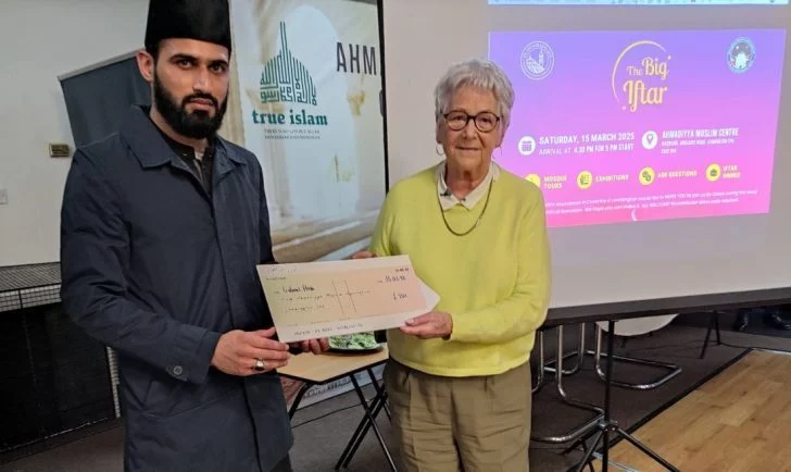 Muslim community gather in Leamington for Big Iftar