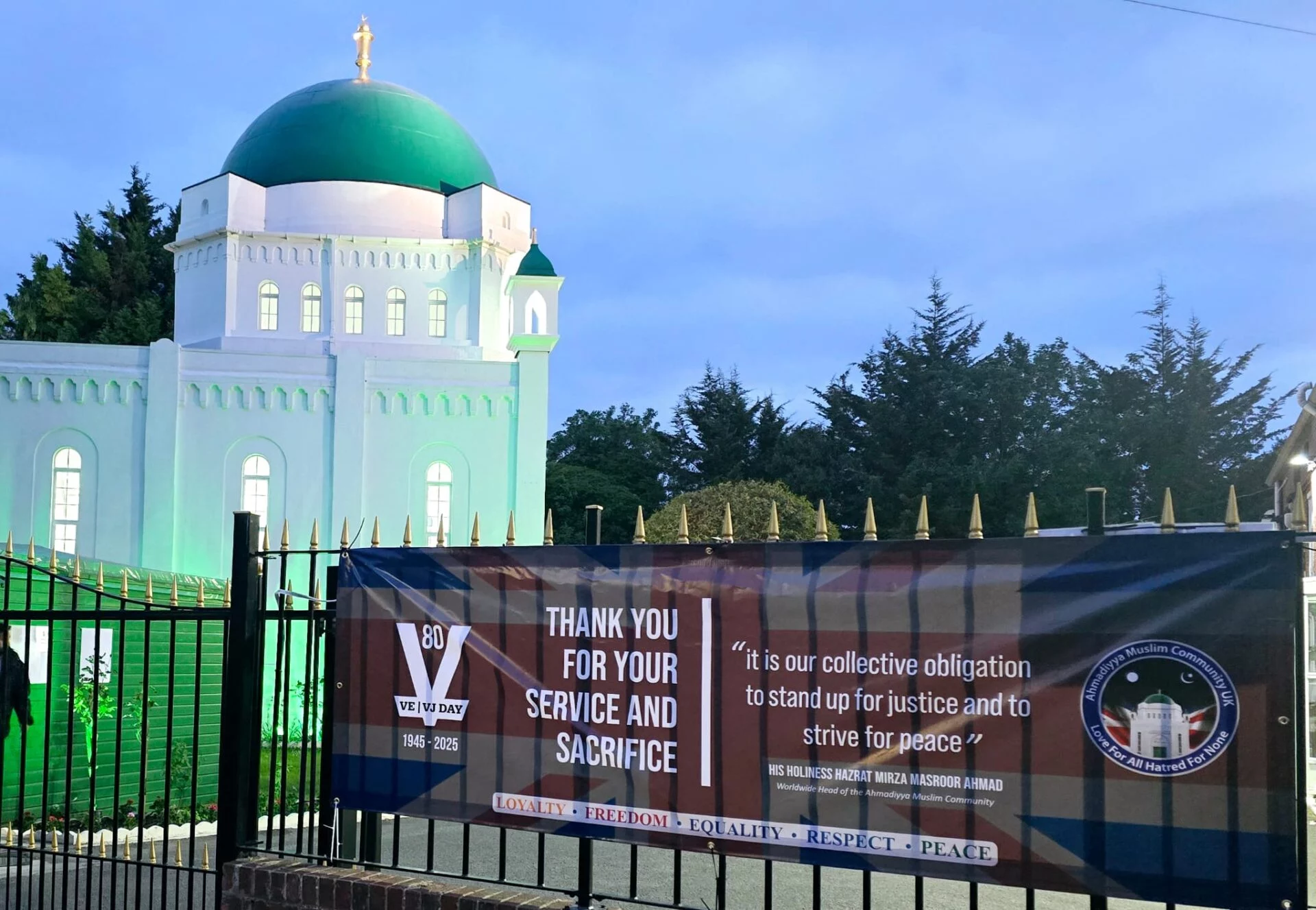 Ahmadiyya Muslims Mark 80th Anniversary of VE Day and VJ Day with Gratitude and Prayers for Peace