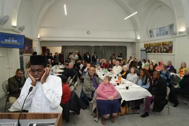 Muslims give out over £18,000 at charity cheque presentation