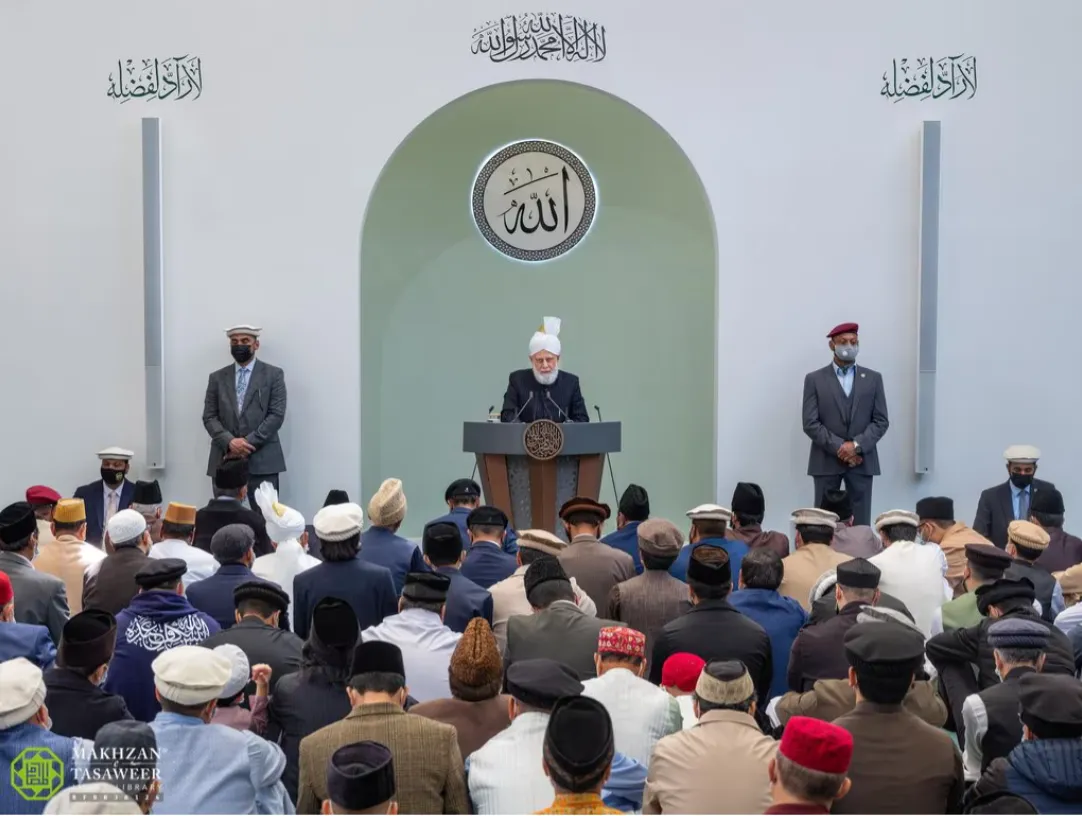 Global Muslim leader denounces Western interference in Muslim nations, urges Islamic countries to unite peacefully and rely on God for protection, not Western powers