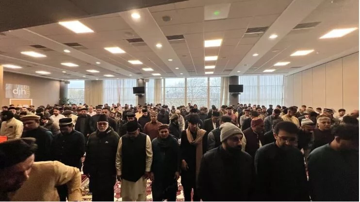 Over 700 Muslims meet at John Smith’s Stadium in Huddersfield to celebrate Eid