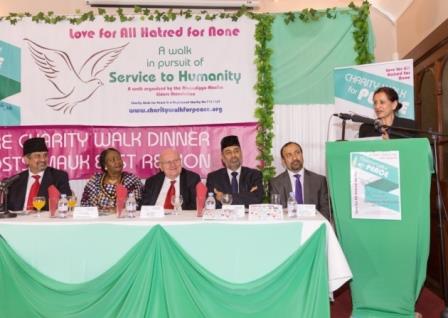 Muslim charity Ahmadiyya Muslim Association holds dinner in support of a walk for peace