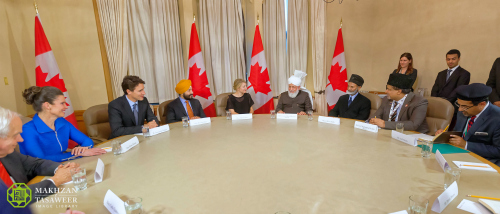 Prime Minister of Canada receives Head of Ahmadiyya Muslim Community in Ottawa.