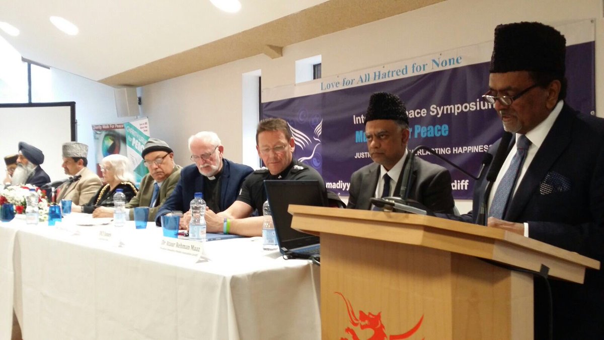 Interfaith event aims to tackle extremism