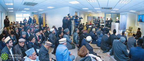 Head of the Ahmadiyya Muslim Community Inaugurates New Mosque in Mitcham, London