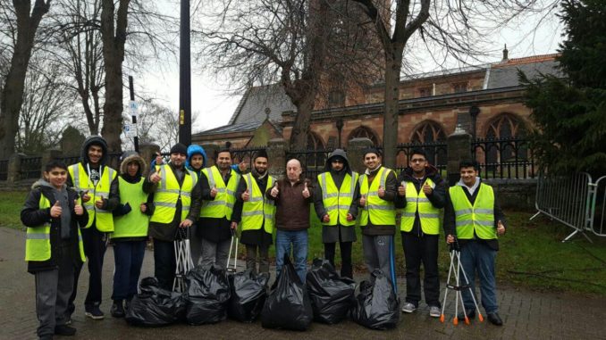 Young Muslims tackle Halesowen Streets