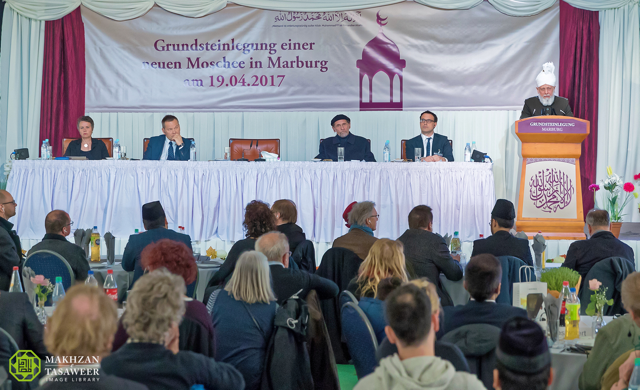 Head of Ahmadiyya Muslim Community lays foundation stone for new Mosque in Marburg, Germany