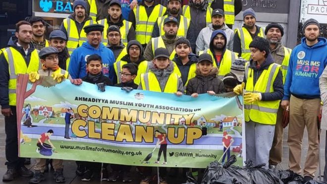 Muslim groups clean up Huddersfield for New Year