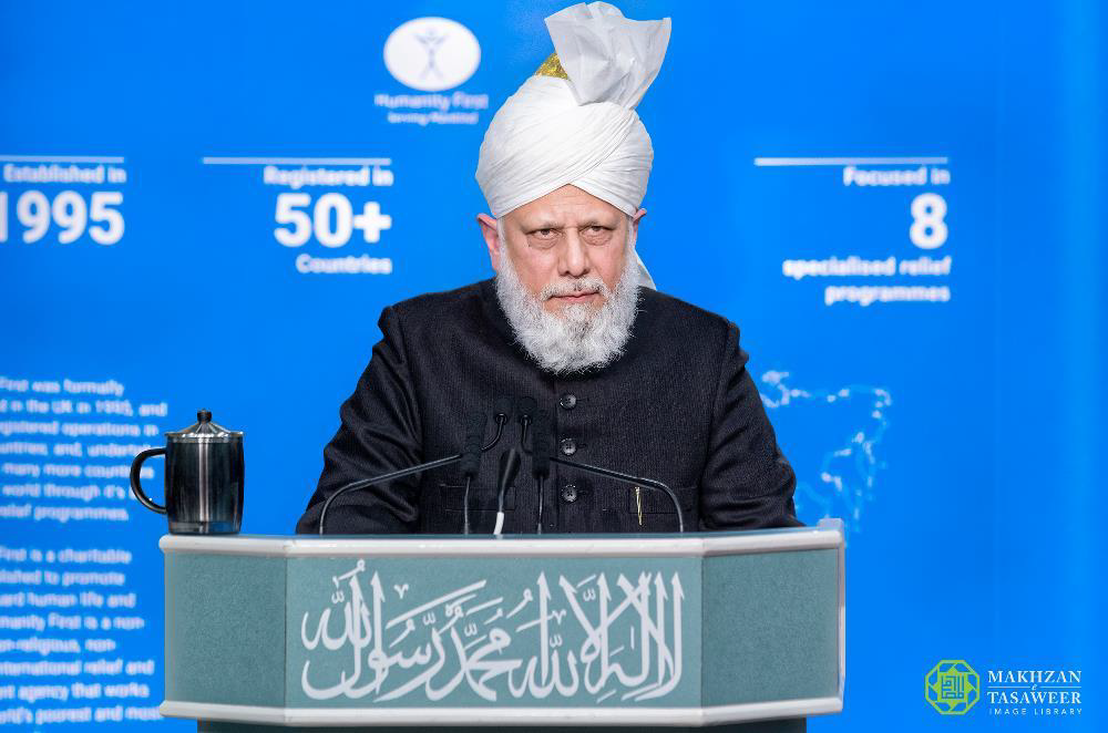 Head of Ahmadiyya Muslim Community Addresses Humanity First International Conference