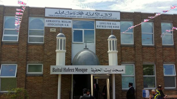 New Ahmadiyya Mosque Opened in Nottingham by Head of Ahmadiyya Muslim Community