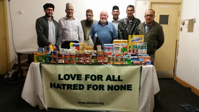 Ahmadiyya Muslim Association gives its support to Keighley Salvation Army