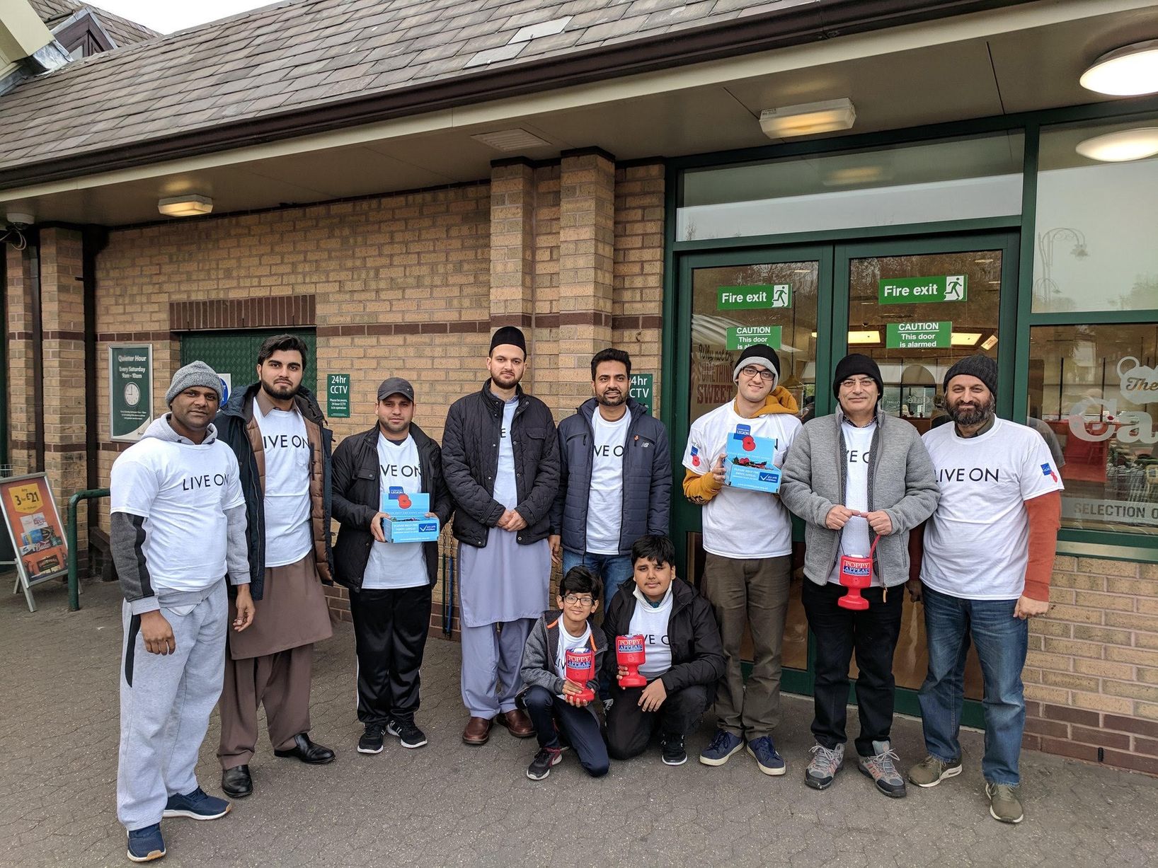 Spen Valley Ahmadiyya Muslim Association UK paid their respects at THE HECKMONDWIKE REMEMBRANCE CEREMONY