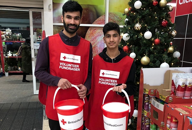 Ahmadiyya volunteers helping to make a difference
