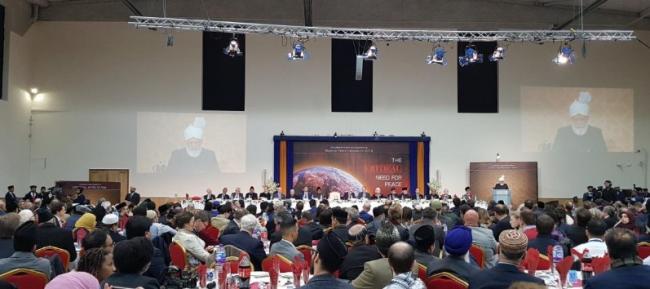 Ahmadiyya Muslim community welcomes residents for giant Big Iftar meals