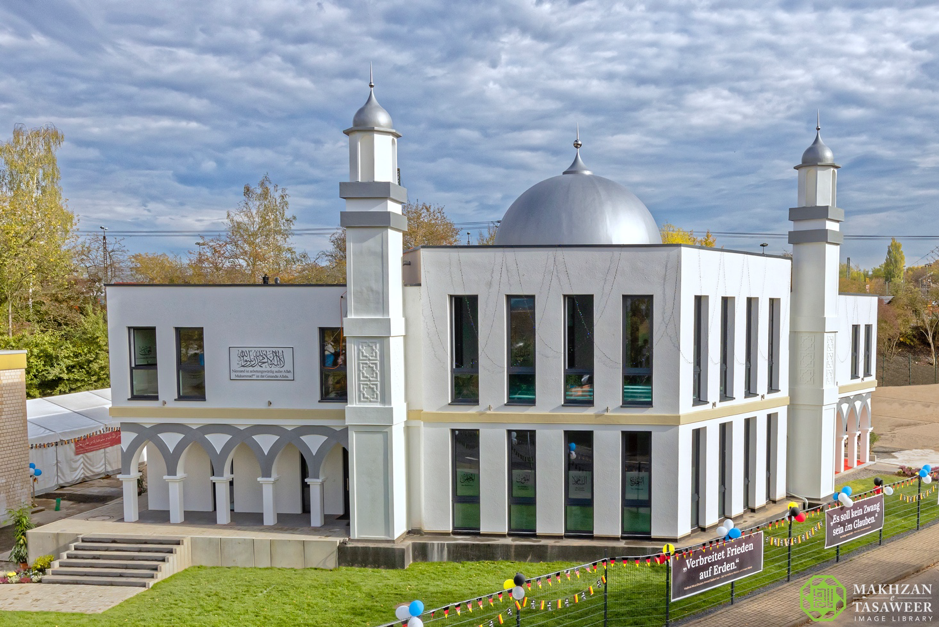 New Ahmadiyya Mosque Opened in Fulda by Head of The Ahmadiyya Muslim Community
