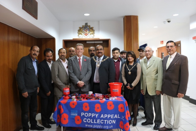 Mayor of Barking and Dagenham helps to launch poppy appeal