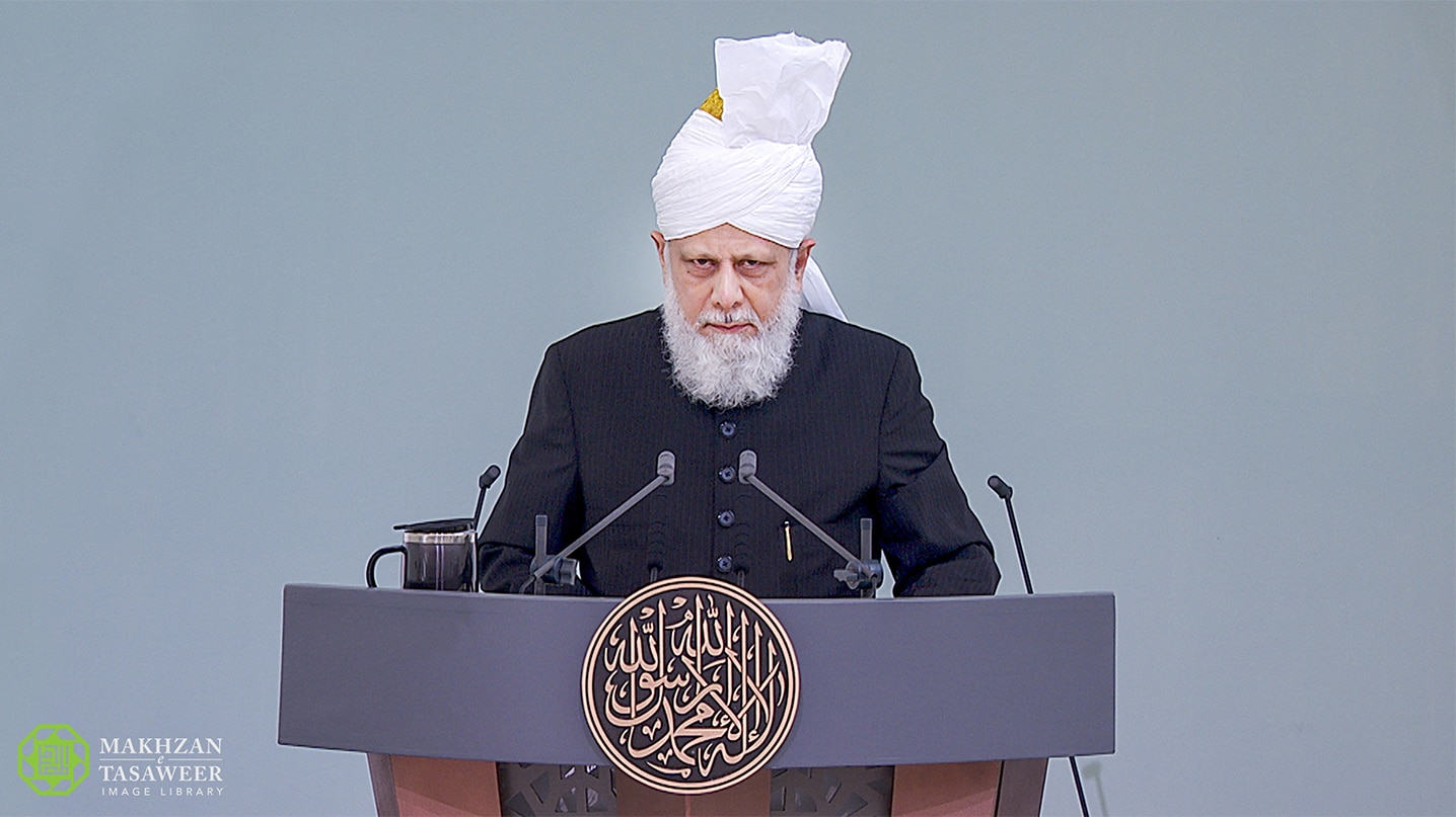 Head of The Ahmadiyya Muslim Community Delivers Eid Sermon