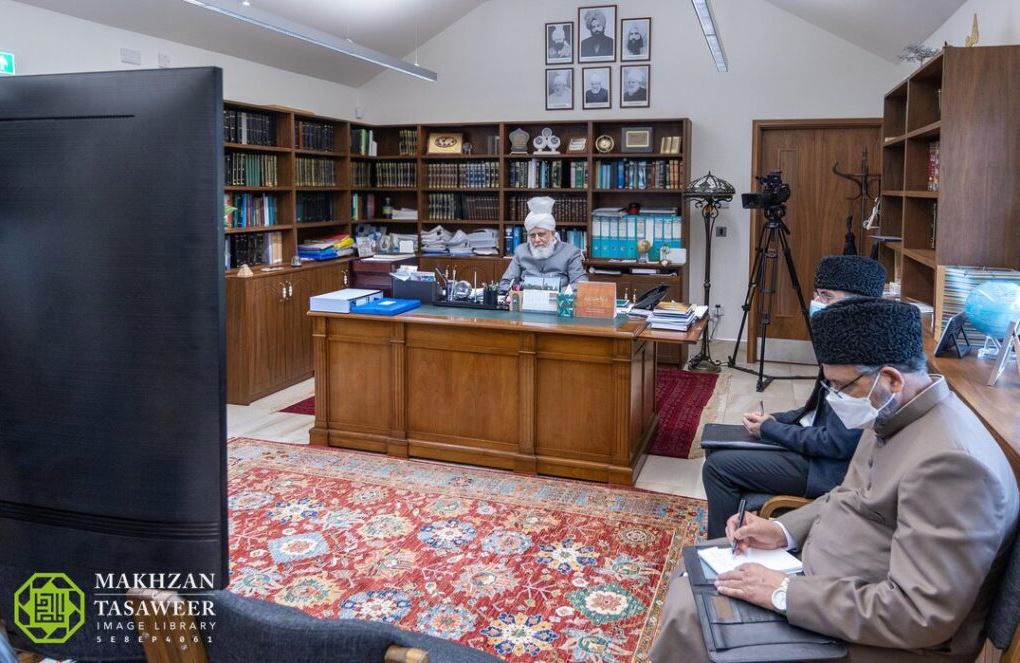 Members of Majlis Khuddamul Ahmadiyya Germany Have Honour of a Virtual Meeting with the Head of the Ahmadiyya Muslim Community during their National Ijtema