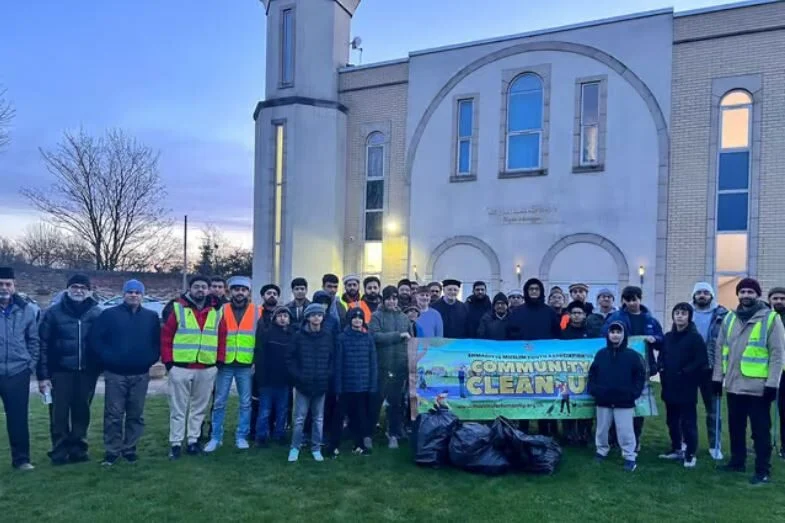 Hartlepool Muslim community marks New Year with neighbourhood clean up
