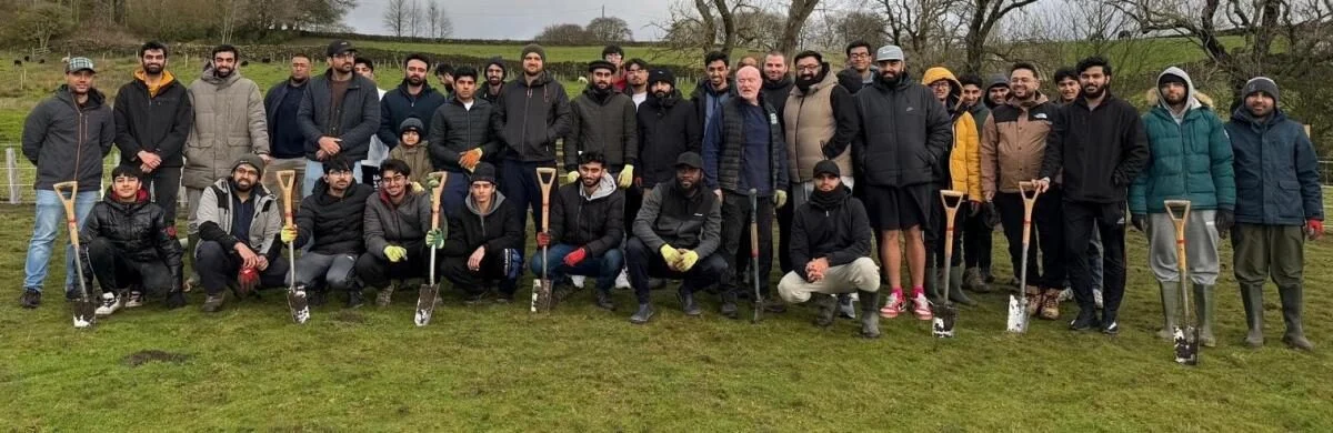 Keighley Ahmadiyya Muslim Youth Association in tree planting